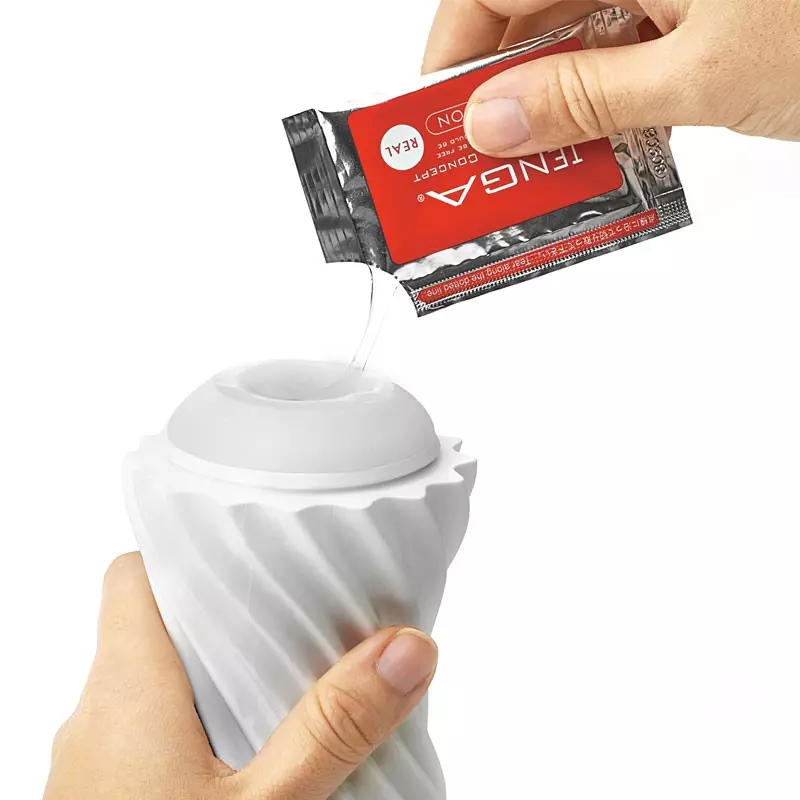 Masturbateur Réutilisable TENGA FLEX - Silky White 4 Masturbateur Réutilisable TENGA FLEX - Silky White - Image 4