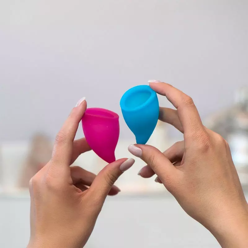 Fun Factory Fun Cup Taille A - Coupe Menstruelle (2pces) 4 Fun Factory Fun Cup Taille A - Coupe Menstruelle (2pces) - Image 4